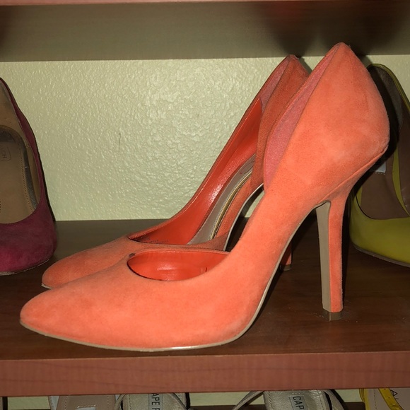 BCBG PUMPS barely worn - Picture 3 of 8